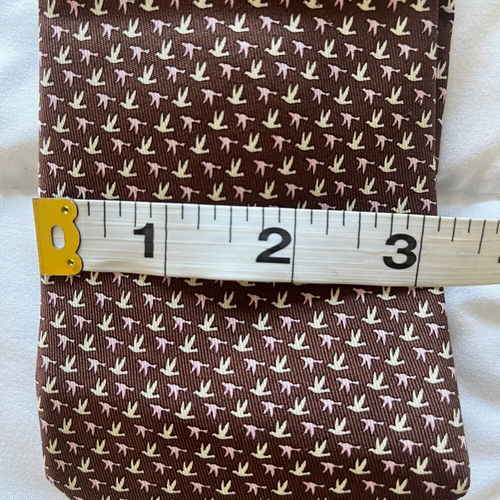 Salvatore Ferragamo Brown Necktie Pink and White Bird Pattern 100% Silk Tie - Picture 5 of 5